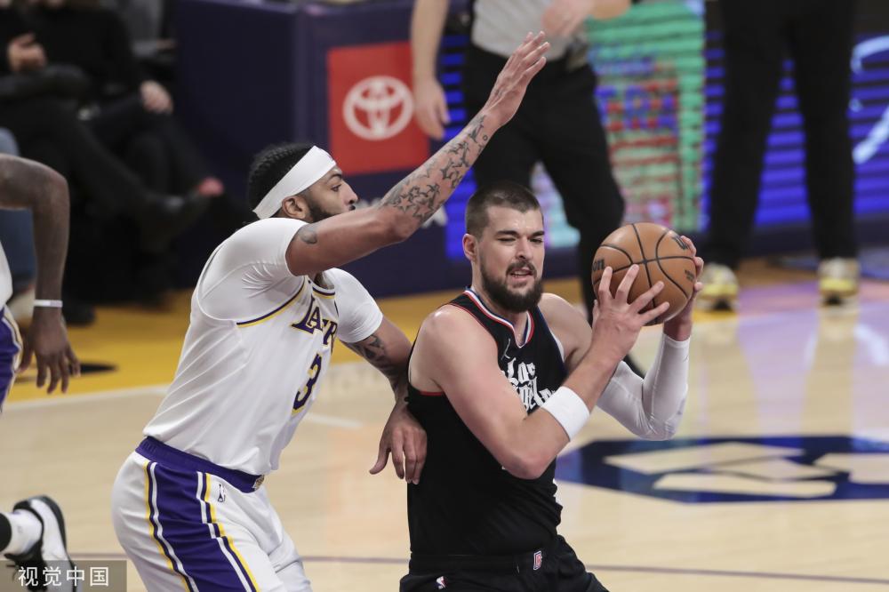 让年轻球员 让年轻球员